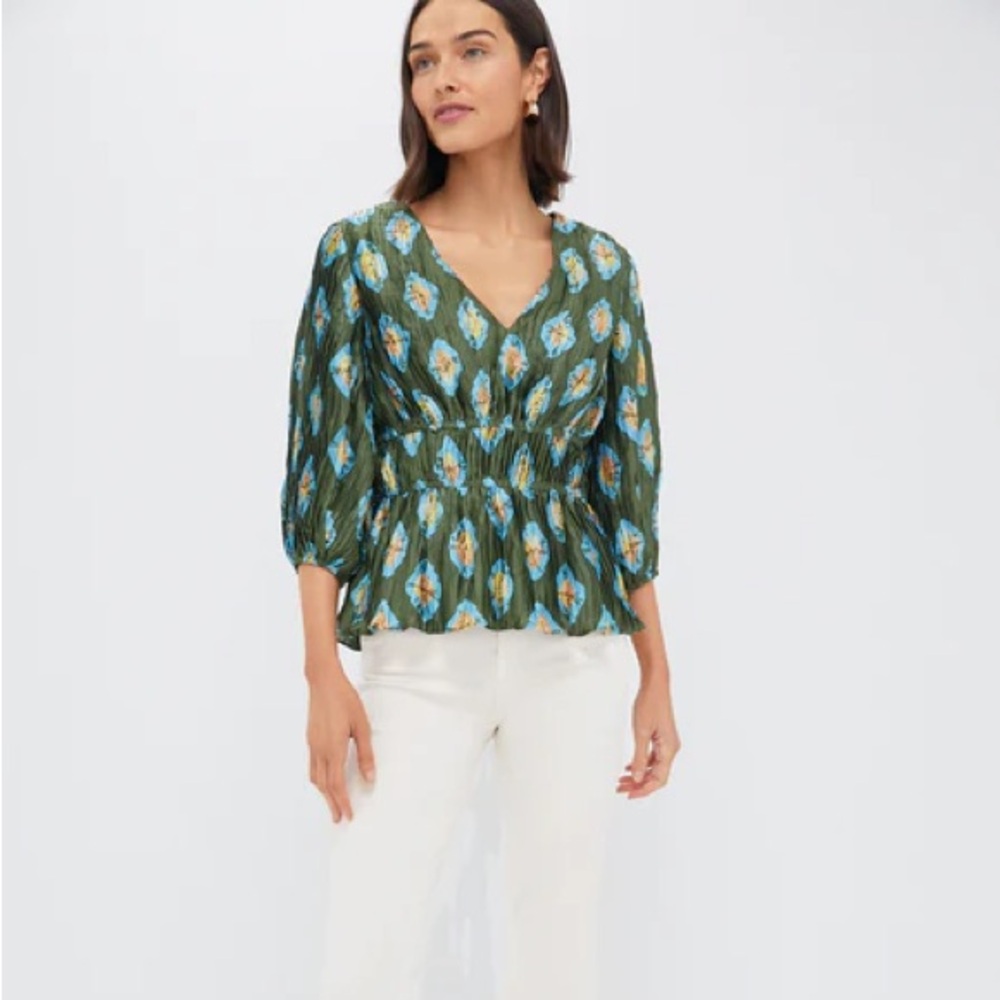 Tuckernuck Green Floral V-Neck Peplum Blouse